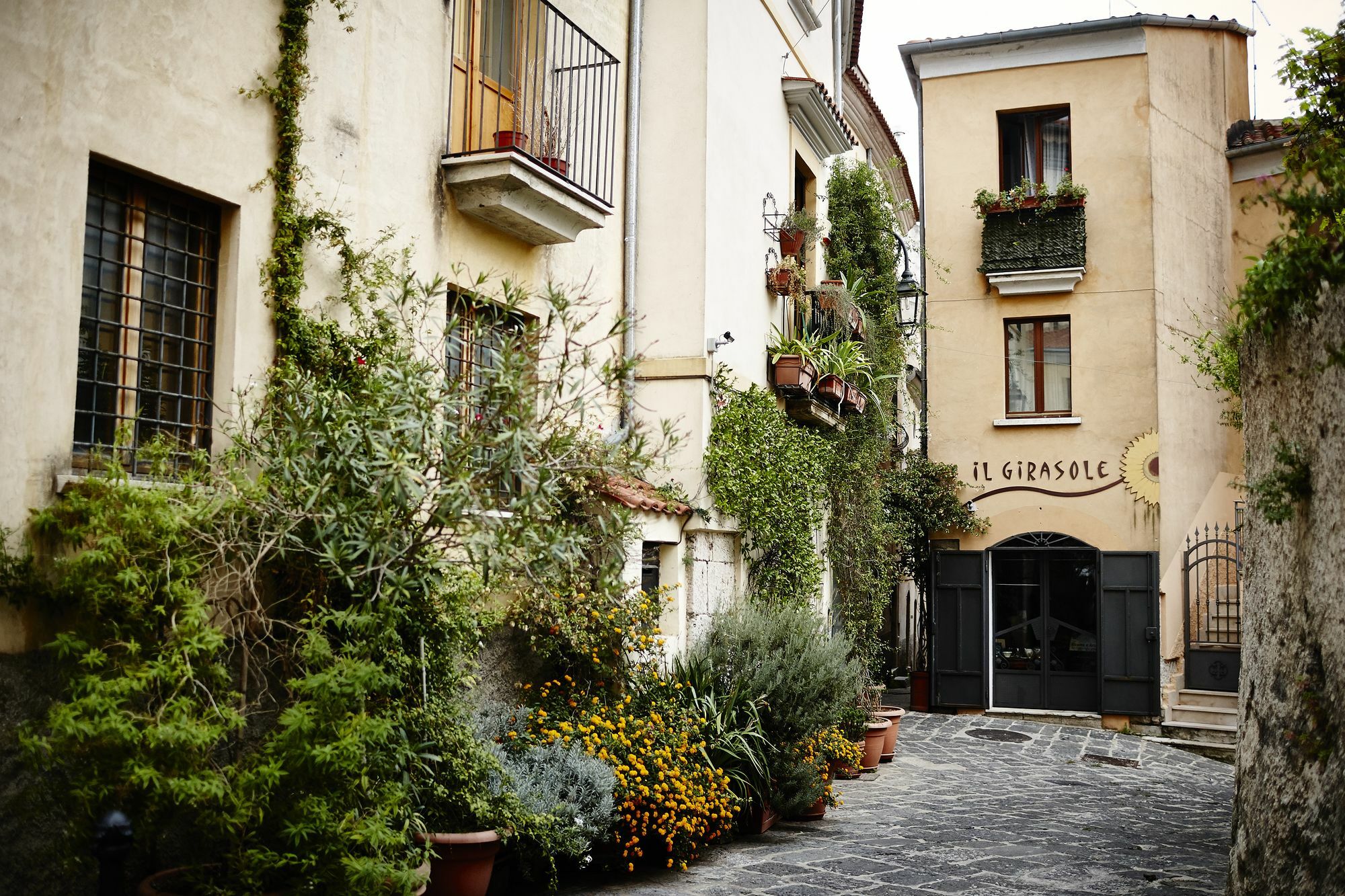 Angeli E Diavoli Apartment Эболи Экстерьер фото